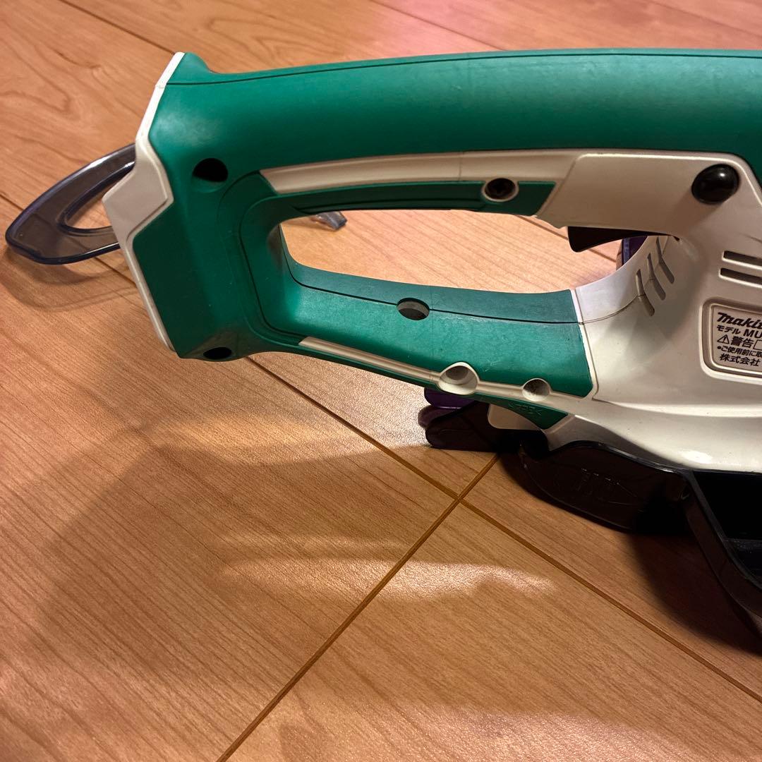 Makita コードレス芝刈り機 MUM600DSH バッテリー充電器セット