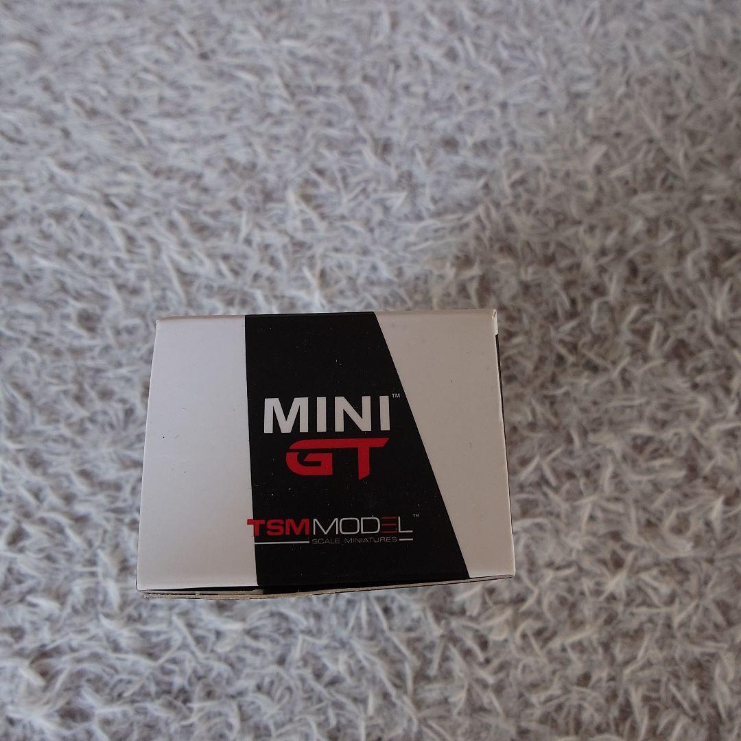 LB★Works Nissan GT-R Matte White 1/64