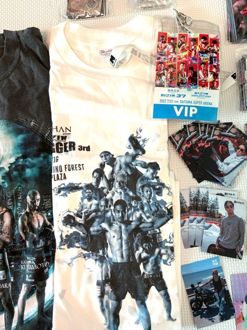 RIZINグッズ　RIZIN.37 Tシャツ　キーホルダーチケットホルダー