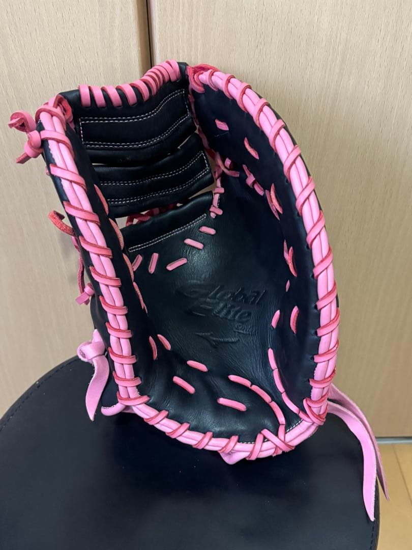 ミズノグローバルエリート軟式グローブ ブラック/ピンク 収納袋付き
