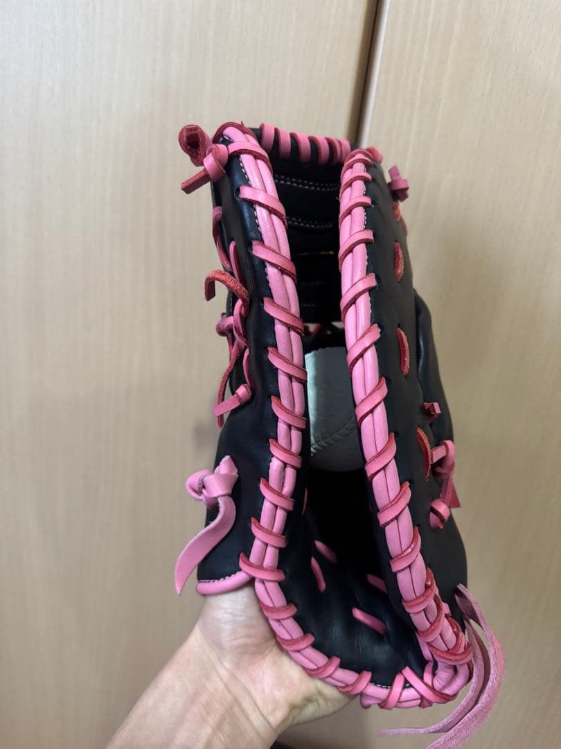 ミズノグローバルエリート軟式グローブ ブラック/ピンク 収納袋付き