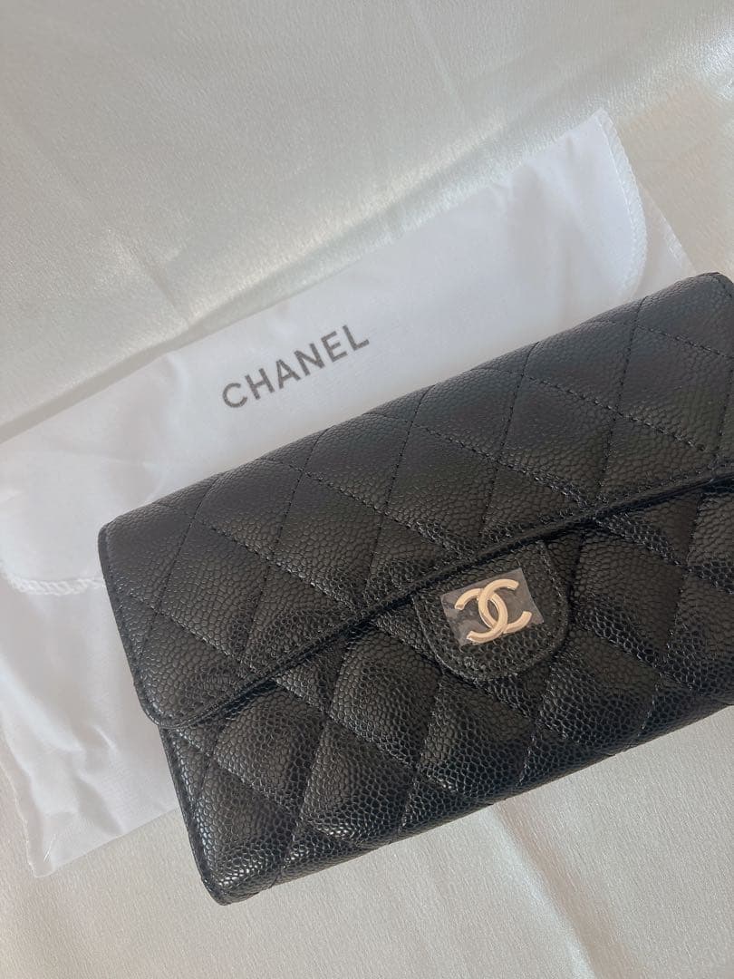 CHANEL ノベルティーブラック キルティング 財布