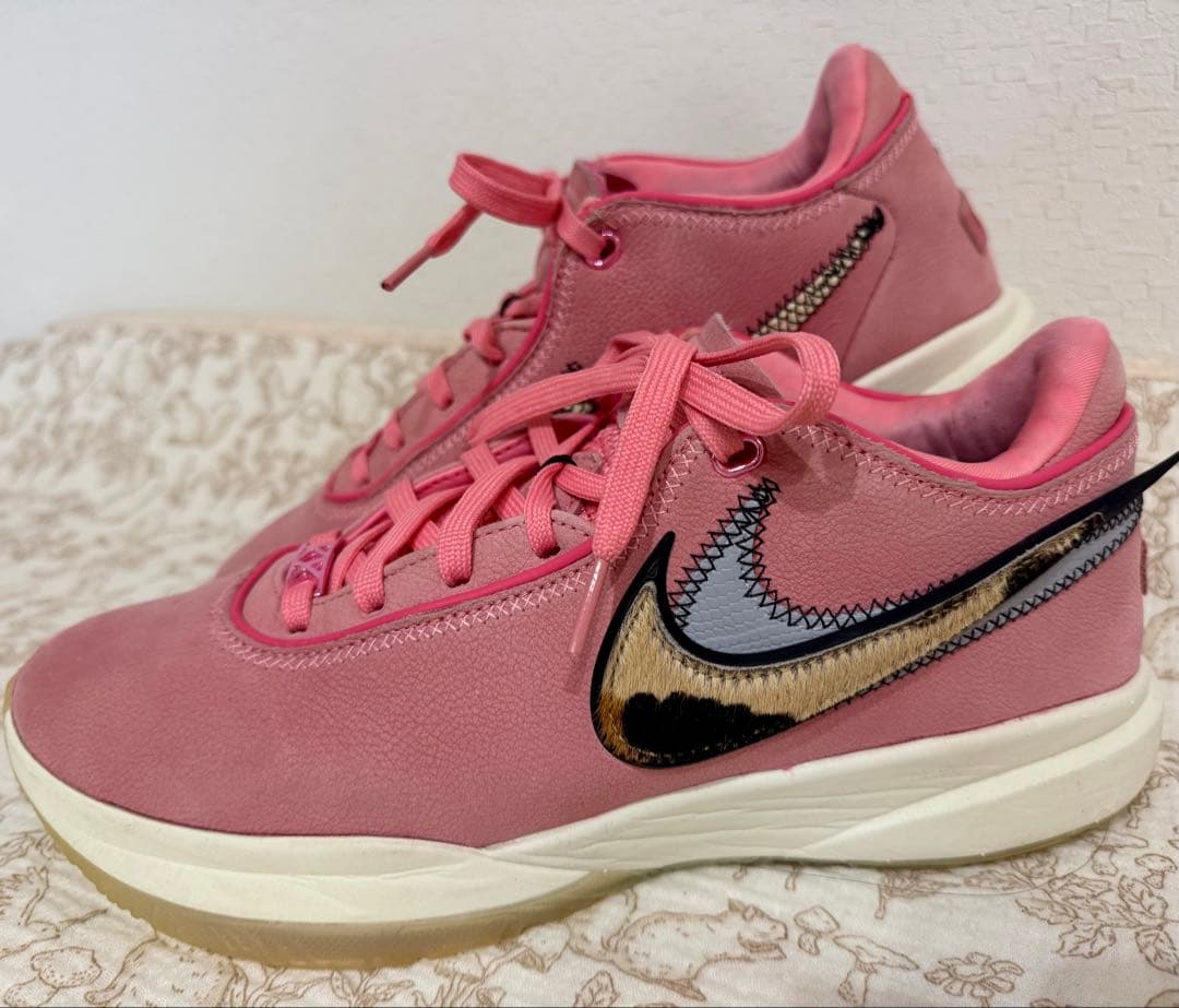 【極美品】Nikeメンズ バスケットボールシューズ DQ7675-600 ピンク
