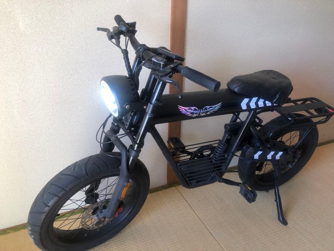 電動アシスト自転車　直接引き取りだけ。