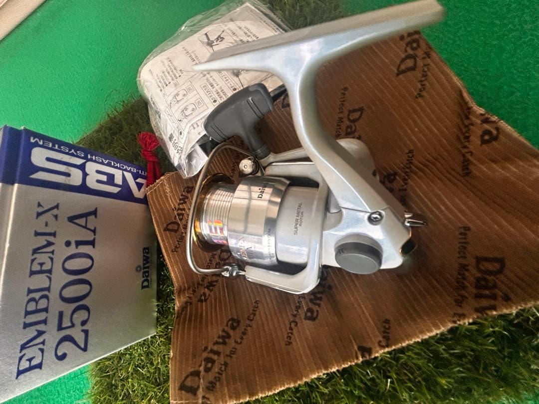 Daiwa EMBLEM-X 2500iA フィッシングリール