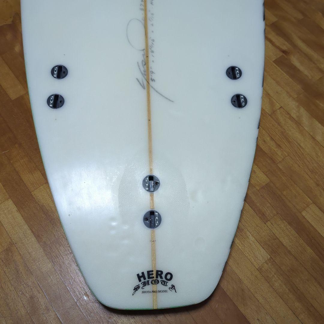 【鷹】送料込み　akaba　サーフボード　ショートボード