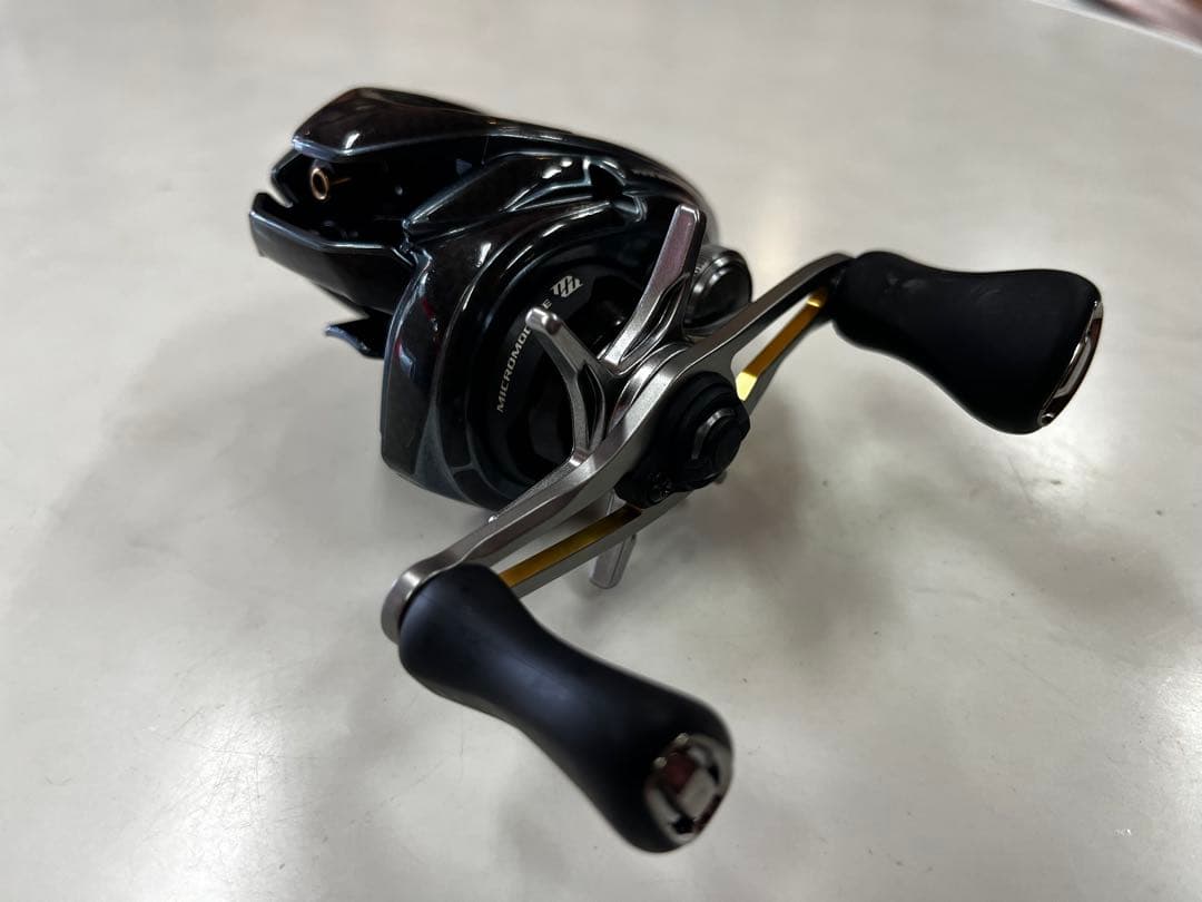 シマノ　アルデバランbfs xg 左　美品