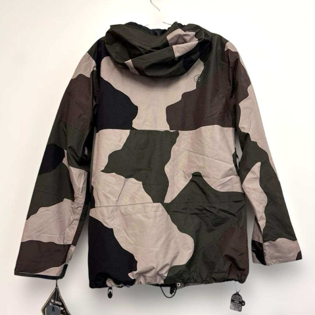 【新品タグ付】VOLCOM GORE-TEX スノーボードジャケット S 迷彩