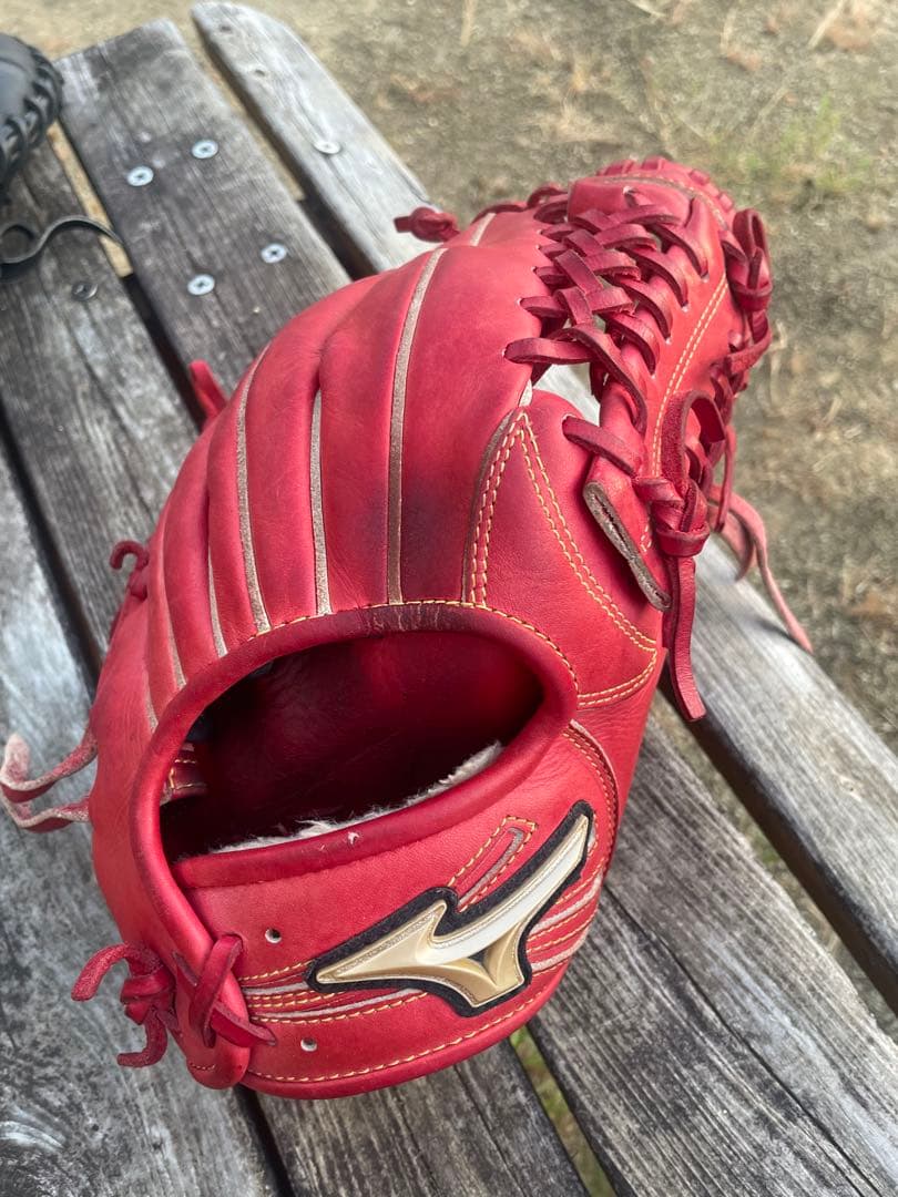 Mizuno Global Elite 野球グローブ 赤