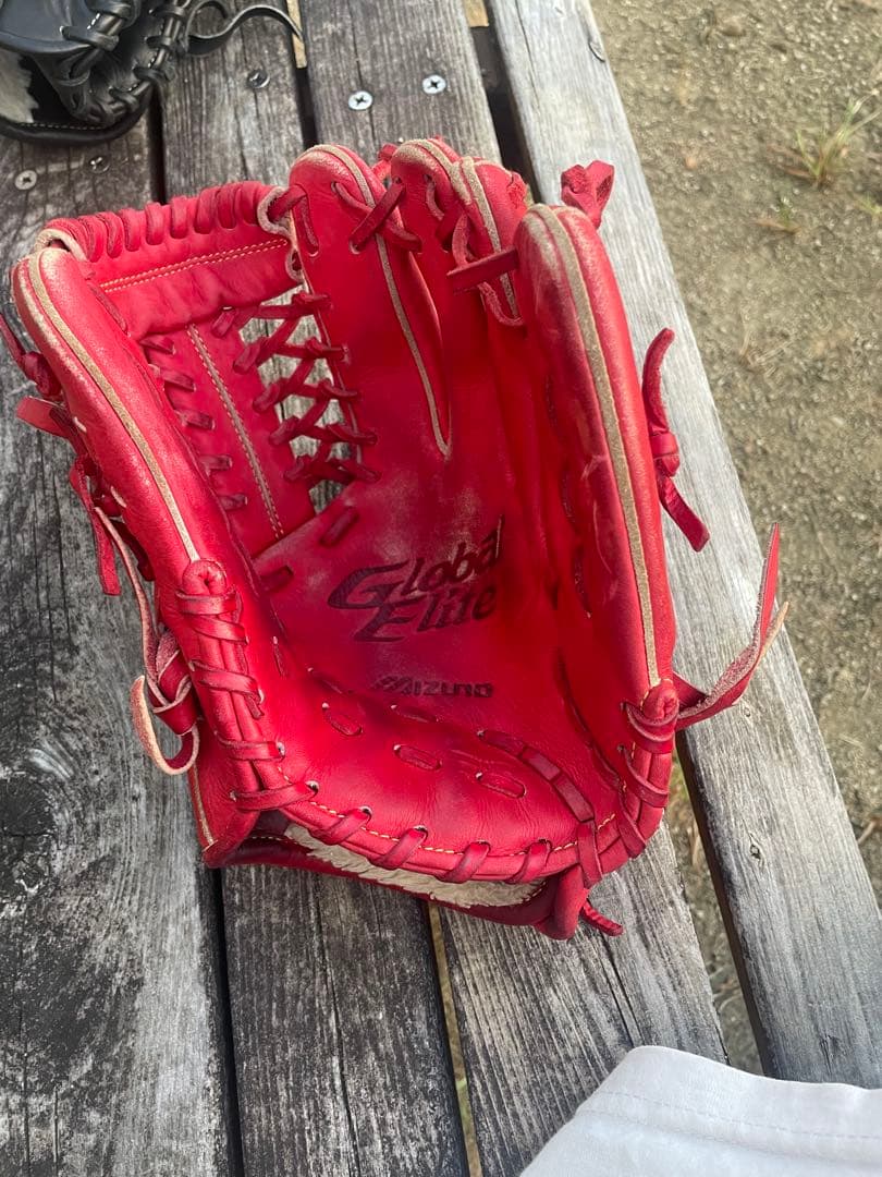 Mizuno Global Elite 野球グローブ 赤