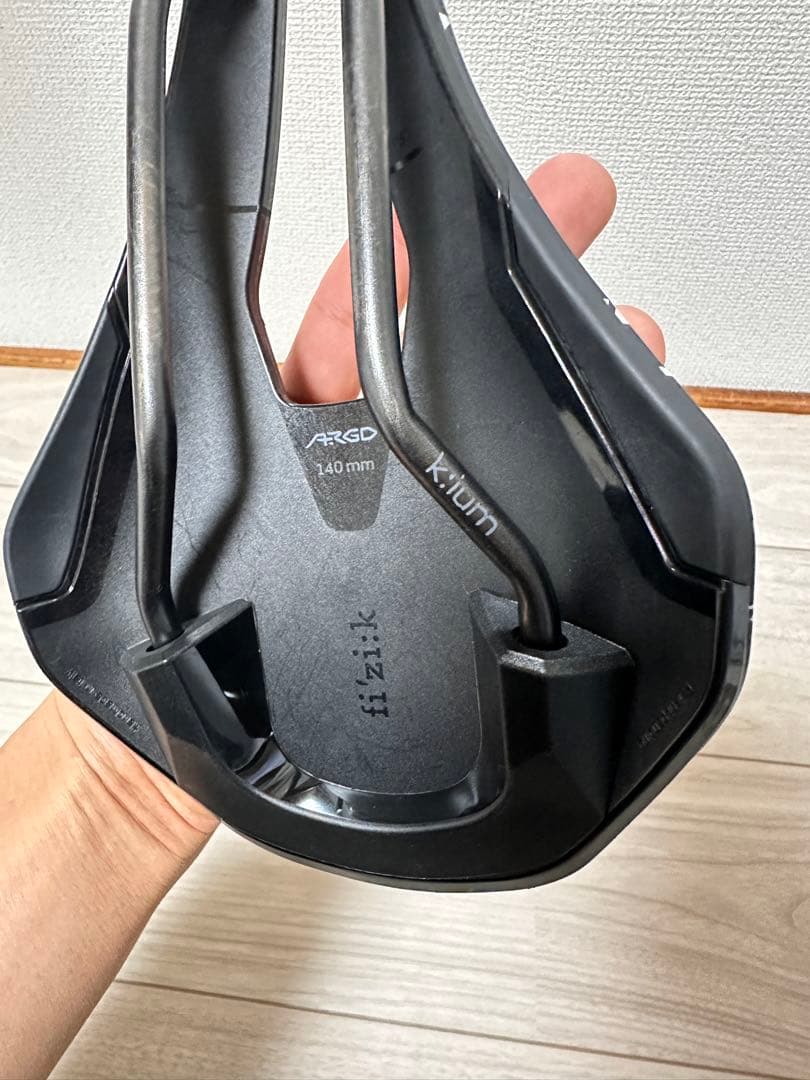 Fizik Argo Vento Test サドル 140mm