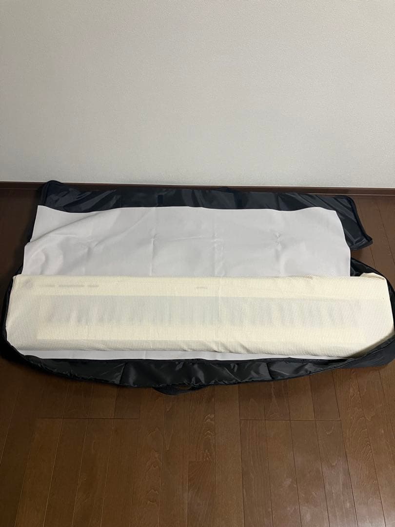 極美品 ヤマハ YAMAHA 電子キーボード piaggero NP-32WH