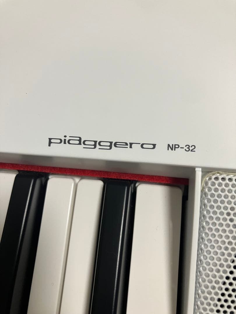 極美品 ヤマハ YAMAHA 電子キーボード piaggero NP-32WH