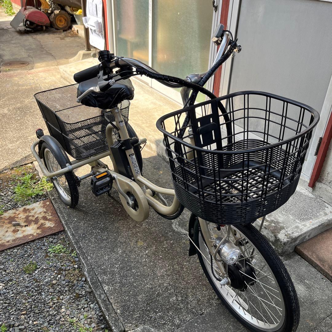 三輪車 ベージュ スチールフレーム 2カゴ