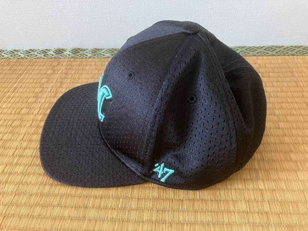 千葉ロッテマリーンズ　ブラックサマー実使用47 Brand 黒 Mロゴ キャップ