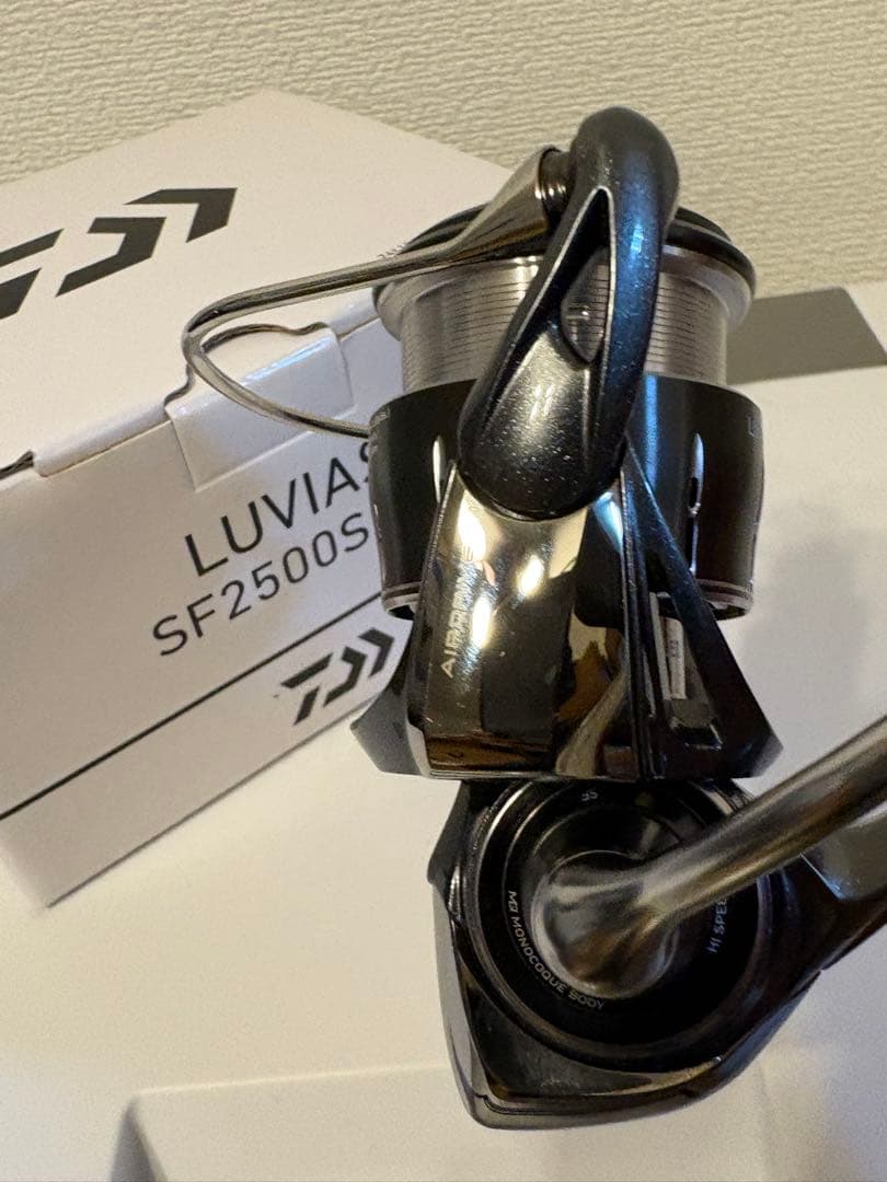 Luvias SF2500SH スピニングリール