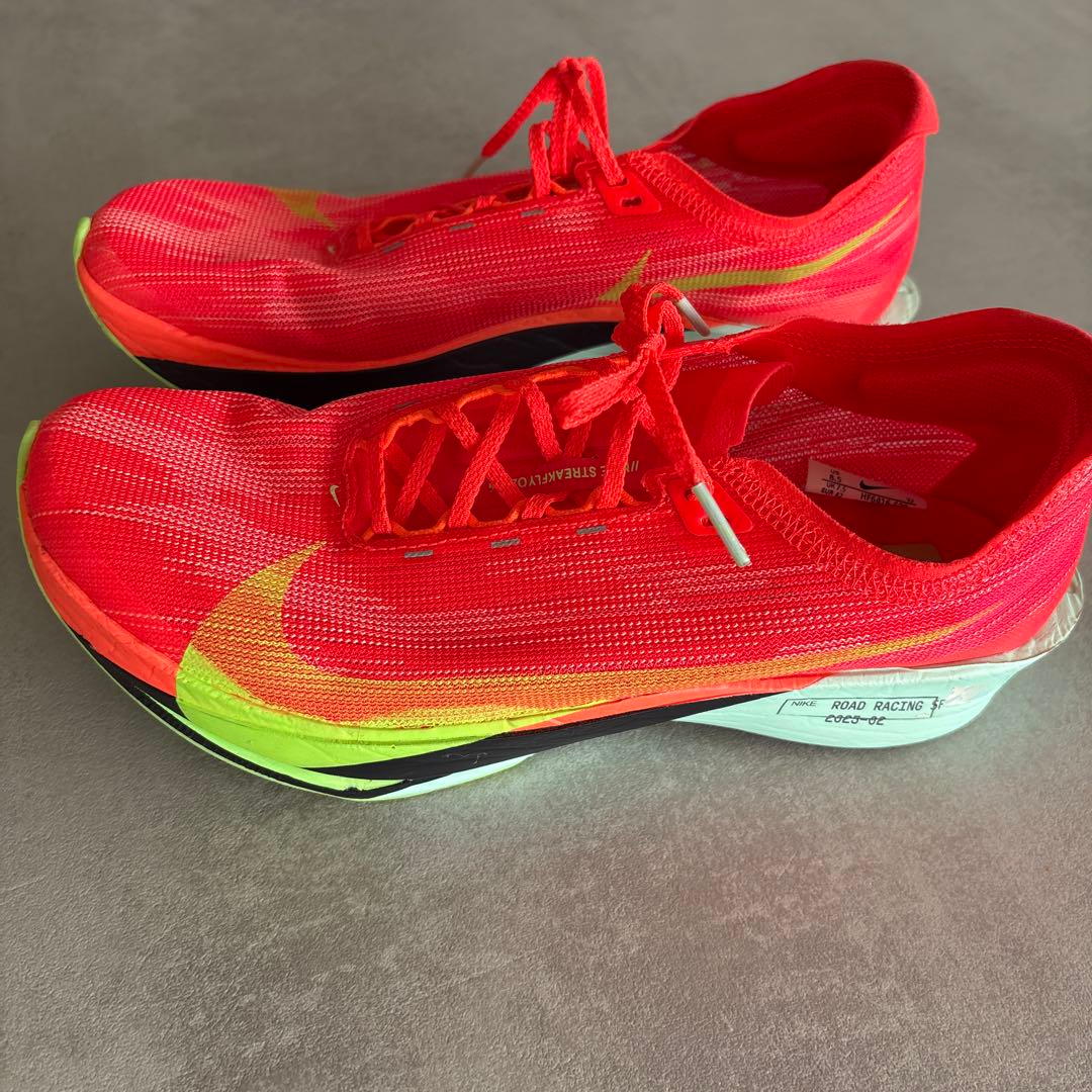 NIKE ストーリークフライ２　HF6416-600 26.5cm レッド　赤