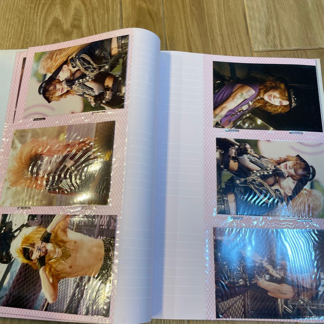 X HIDE 写真