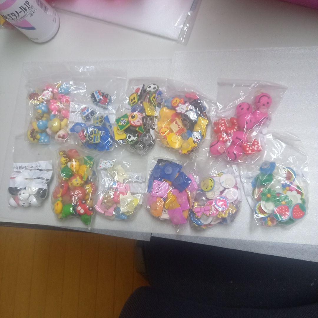 クロックスアクセサリー　数百点セットまとめ売り