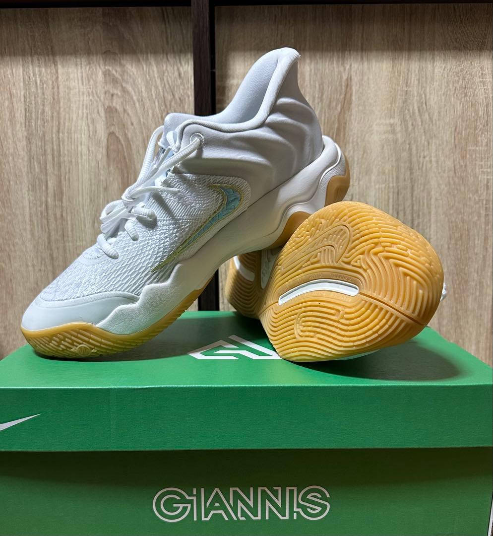 NIKE GIANNIS バスケットボールシューズ ホワイト/ブルー