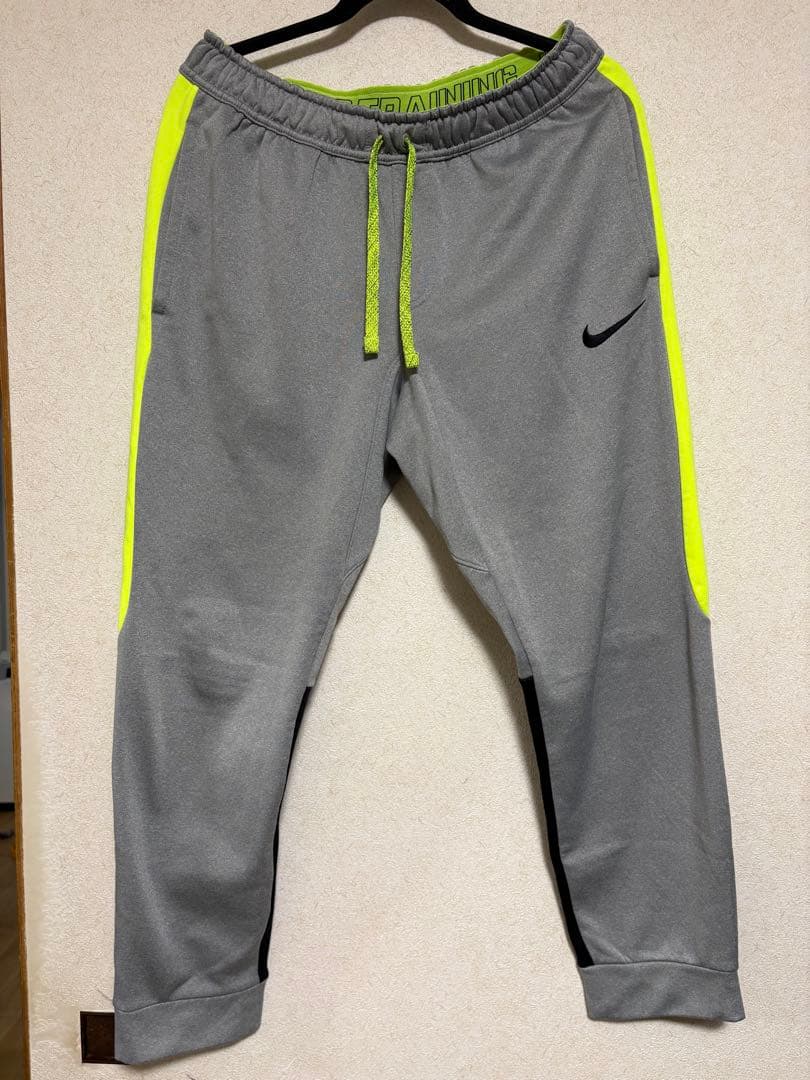 NIKE セットアップ　ジャージ上下　グレー　フード付き