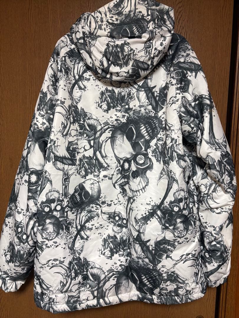 686 スカルデザイン L スノーボード　ウェア　アウター