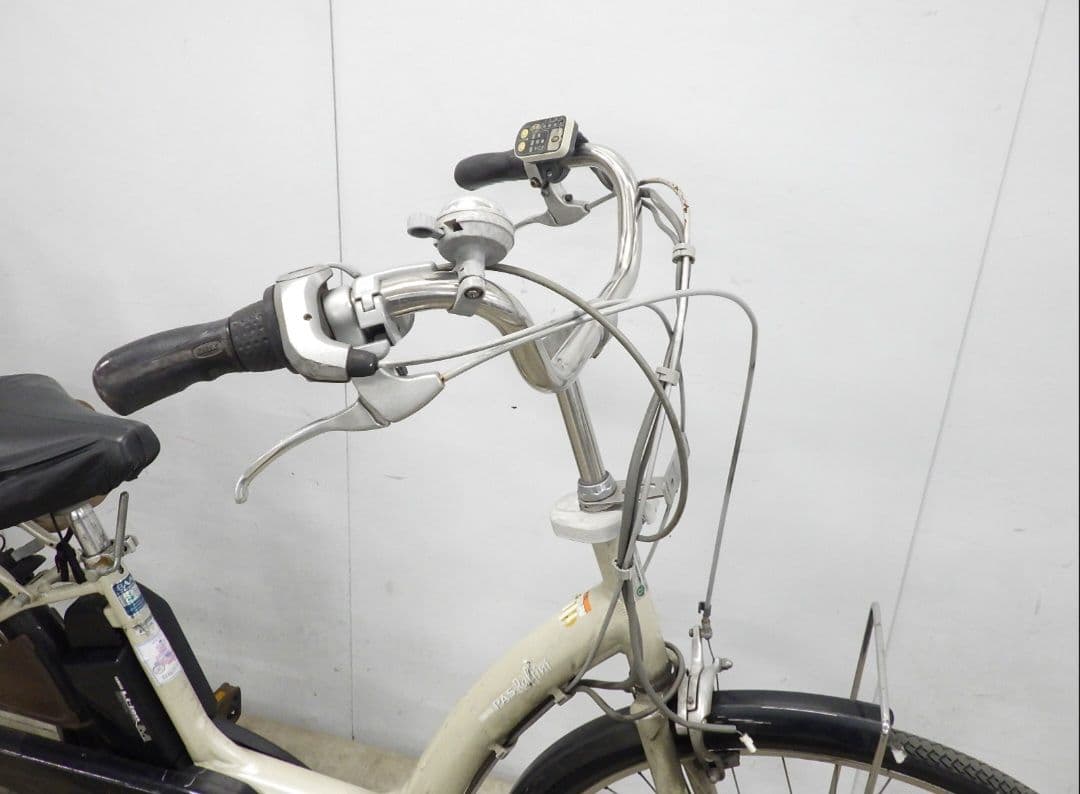 電動アシスト自転車　YAMAHA　PAS Raffini 充電器