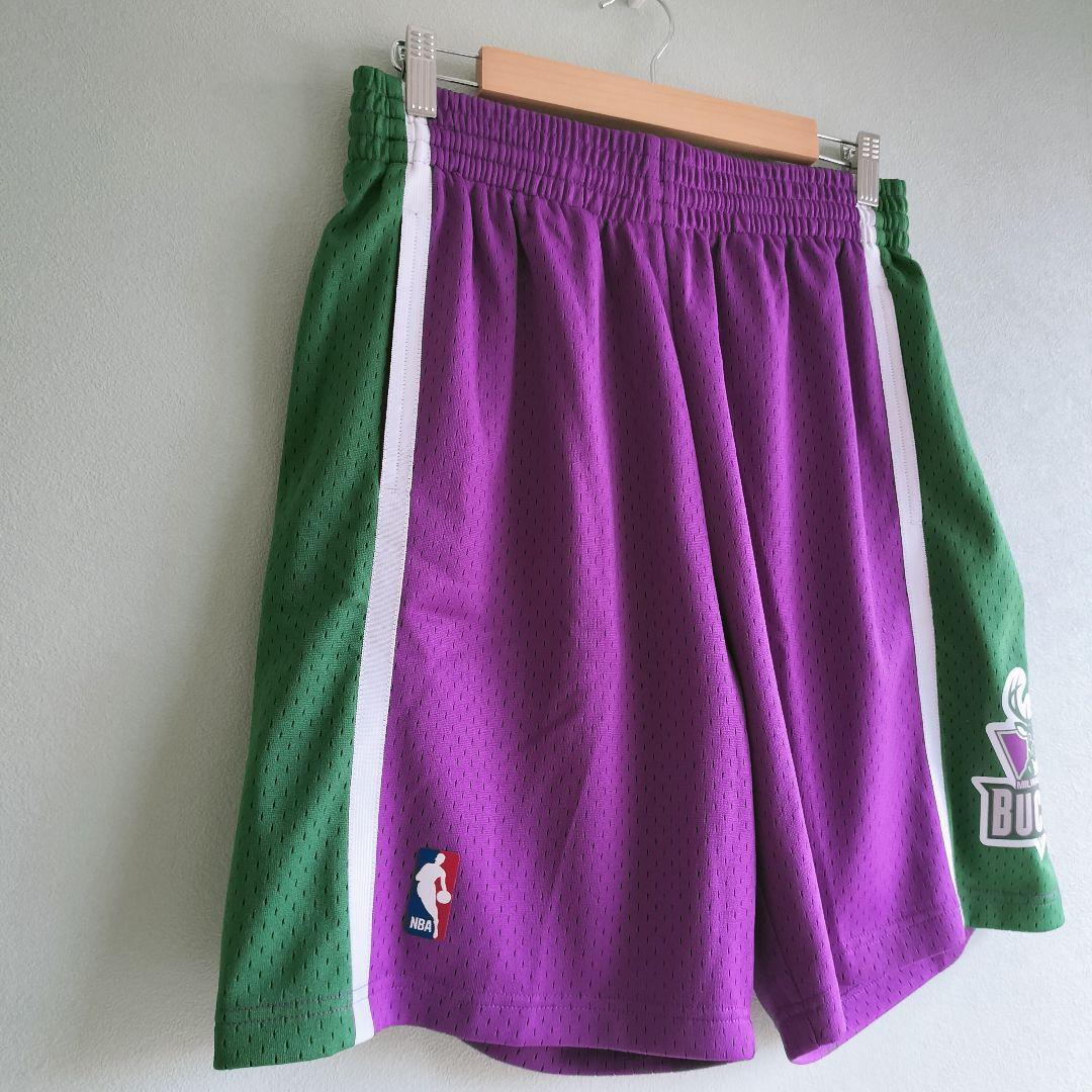 【新品未使用タグ付き】 MITCHELL＆NESS NBA BUCKS バスパン