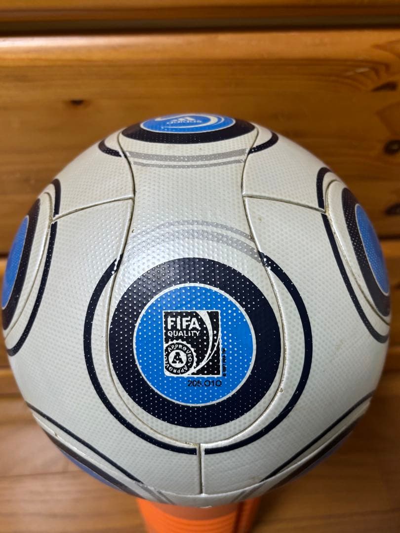 Jリーグ公式試合球　adidas サッカーボール　5号球