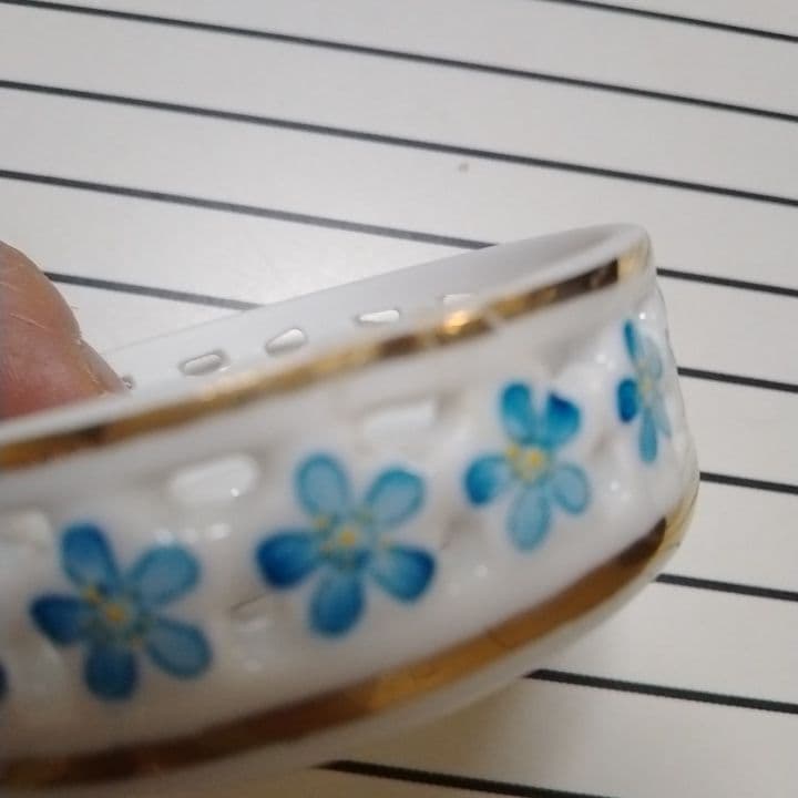 ボンボン入れ