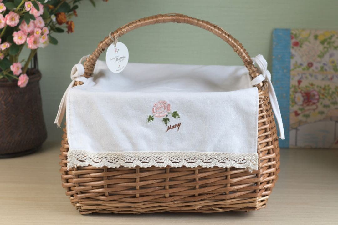 マニーローズ ワンハンドバスケット　ピクニック　収納　刺繍　正方形　新品