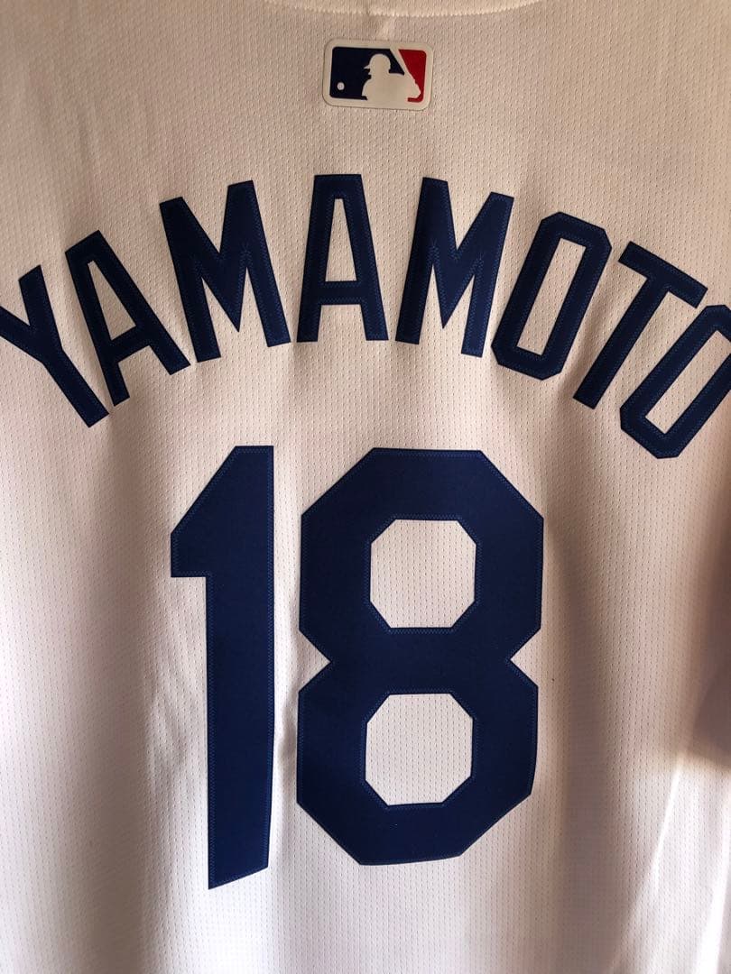 ロサンゼルス・ドジャース YAMAMOTO 18 ユニフォーム