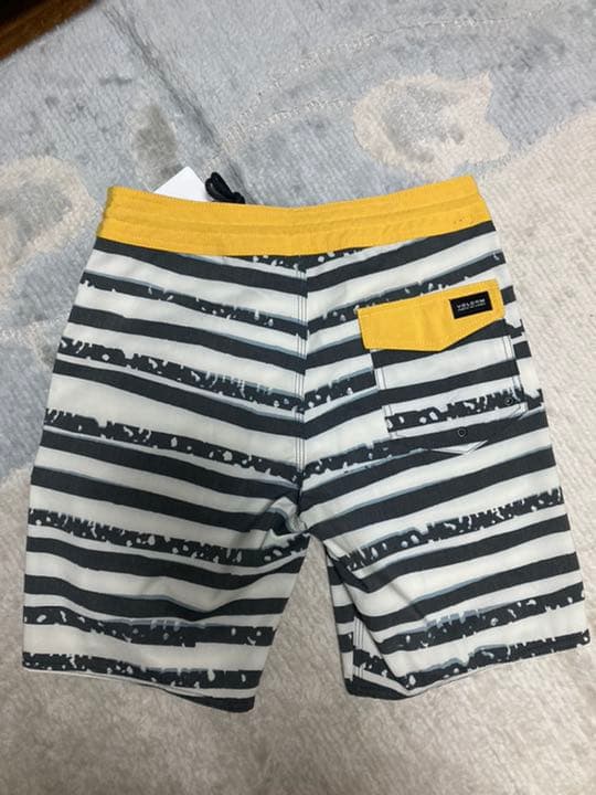 ボルコム　サーフパンツ