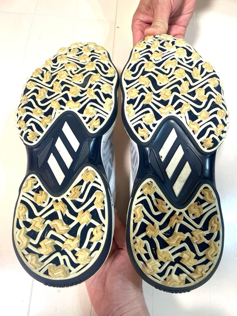 adidas BOOST ゴルフシューズ