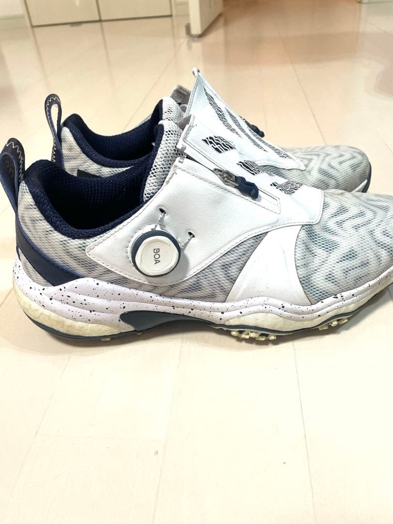 adidas BOOST ゴルフシューズ
