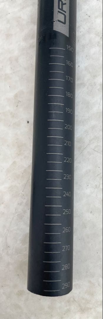 URSUS SP-700カーボンシートポスト 27.2mm