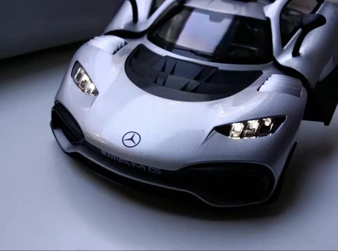 メルセデスAMG ONE Mercedes ミニカー　26cm