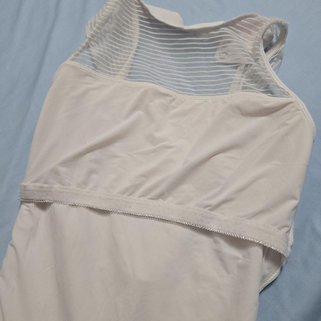 バレエ　リュリ(LULLI)レオタード　ユニタード　白