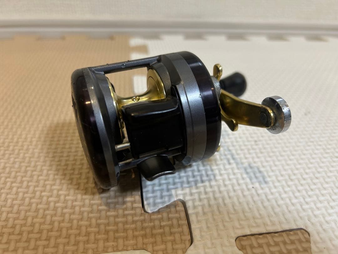 シマノ　AXIS 401F 左巻き