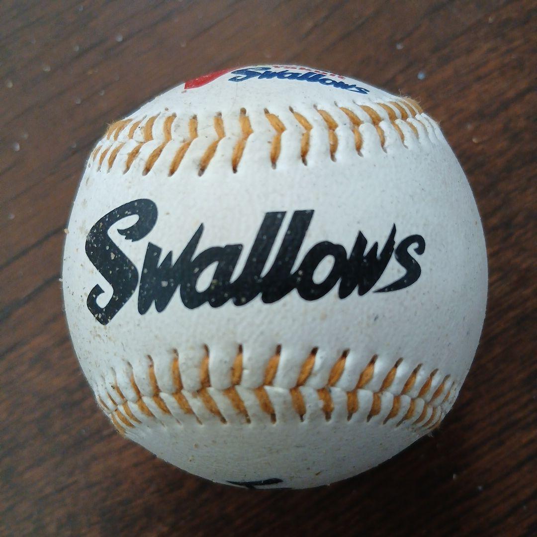 2001年 Swallows直筆サイン入り 記念ボール