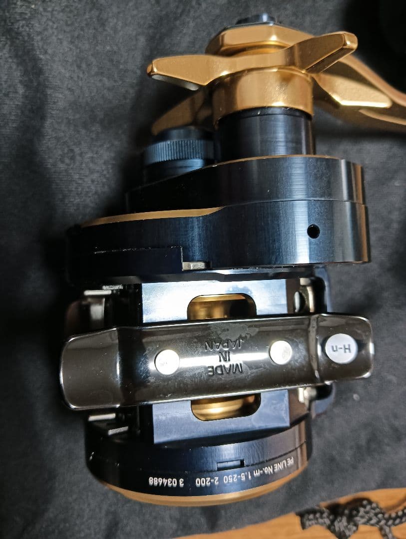 ダイワ　SALTIGA IC 100 中古