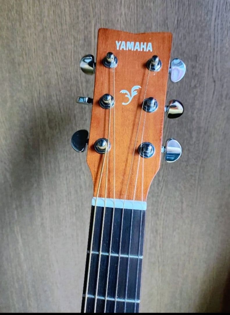 新品同様Yamaha F620 アコースティックギターおまけ付き