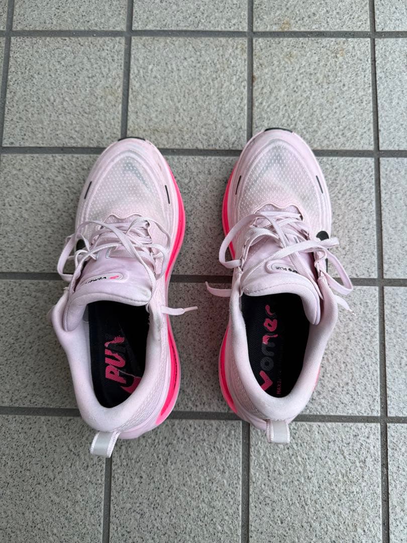 Nike ナイキボメロプラス
