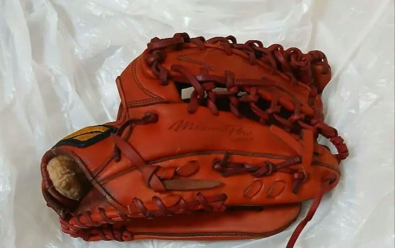 外野グローブ　2個　イチローモデル　ミズノ　　Mizuno