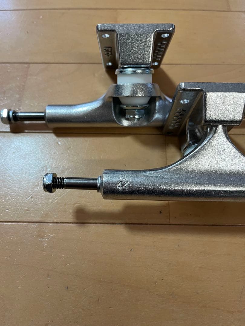 スケートボード ACE TRUCK Classic Truck Polished 44