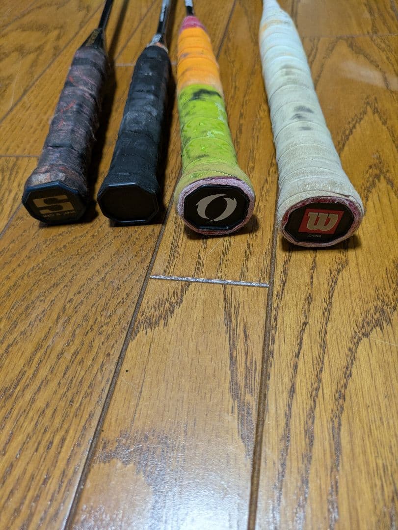 バドミントンラケット4本セット