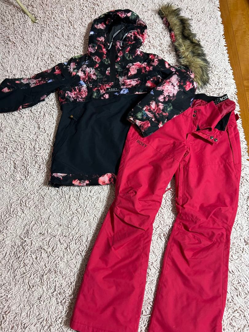 スノーウェア　ロキシー ROXY ロキシー　ジャケット&パンツ　2シーズンのみ使