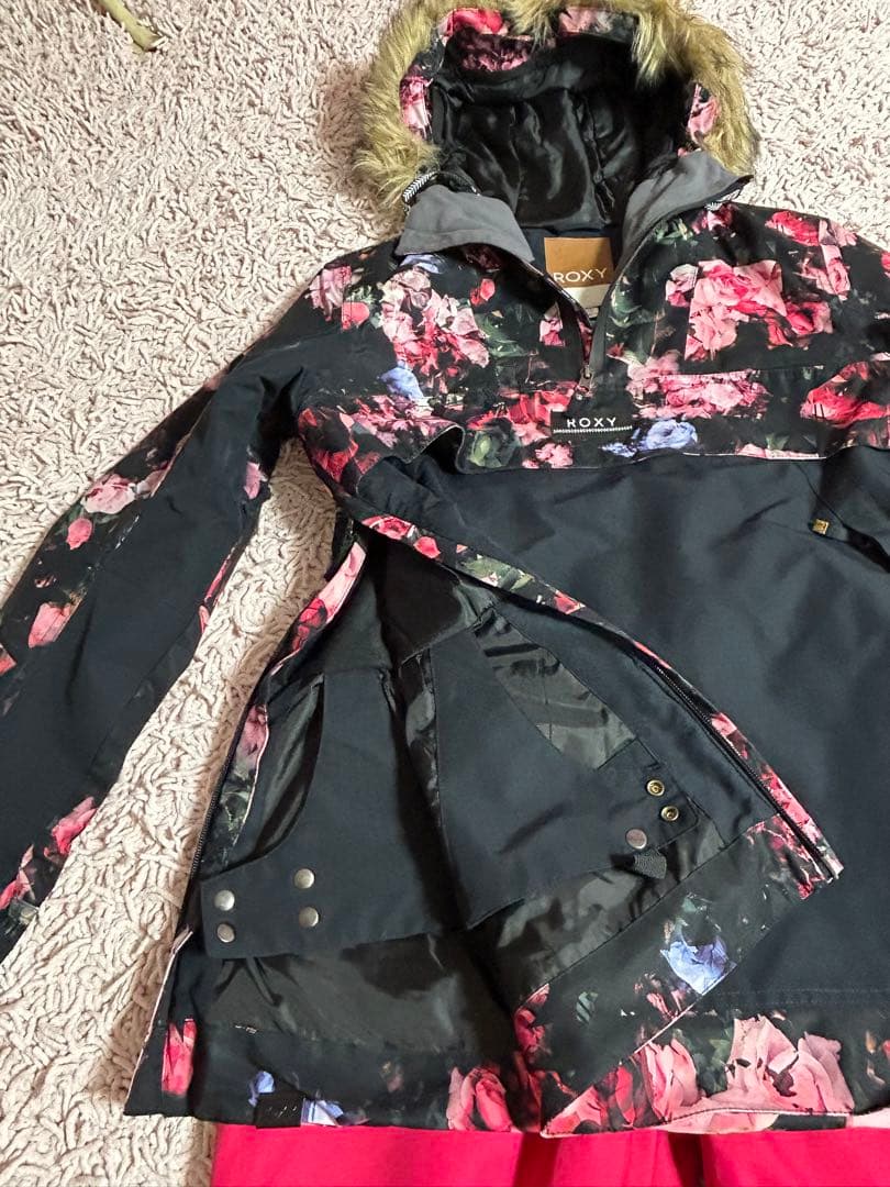 スノーウェア　ロキシー ROXY ロキシー　ジャケット&パンツ　2シーズンのみ使
