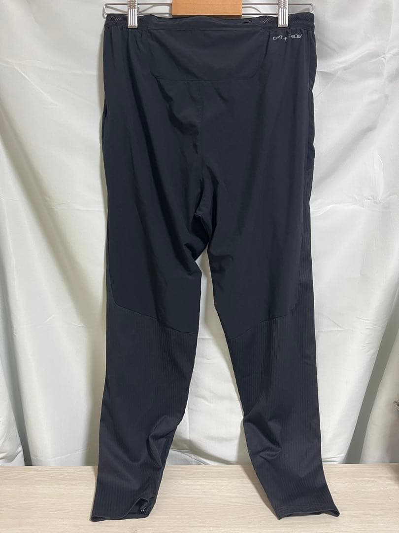 【美品】NIKE エアロスイフト Dri-FIT ADV ランニングパンツ M