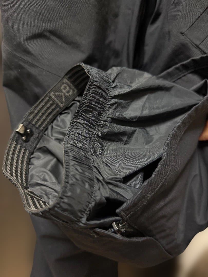 Burton [ak] Living Lining スノーボードウェア M ブラ
